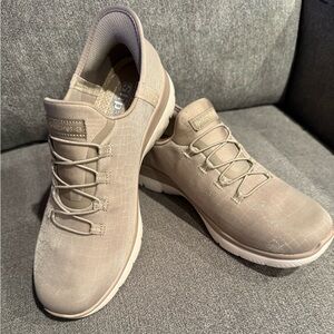 Skechers Women’s Beige Sneakers Slip-On and Memory Foam